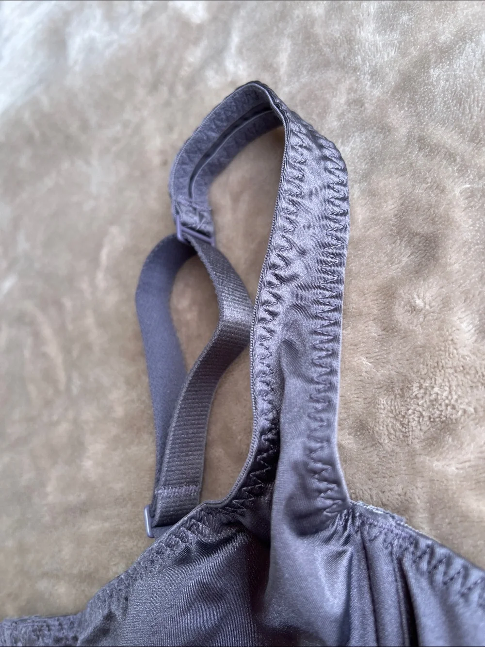 SKIMS Unlined Balconette Bra, Size 36C - Picture 6 of 12